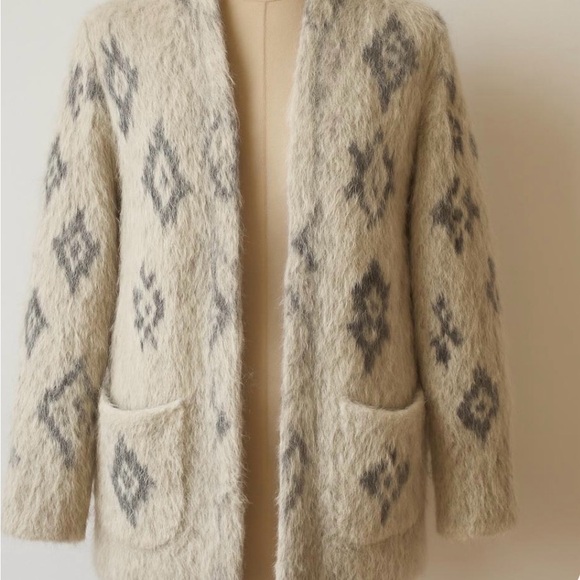 Knox Rose Sweaters - Knox Rose Cream Open-Front Fuzzy Cardigan with Gray Pattern